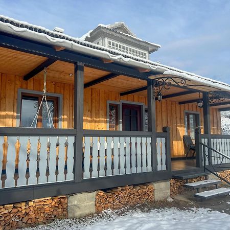 Котедж Шум Черемоша На Березі Річки Verkhovyna Exterior foto