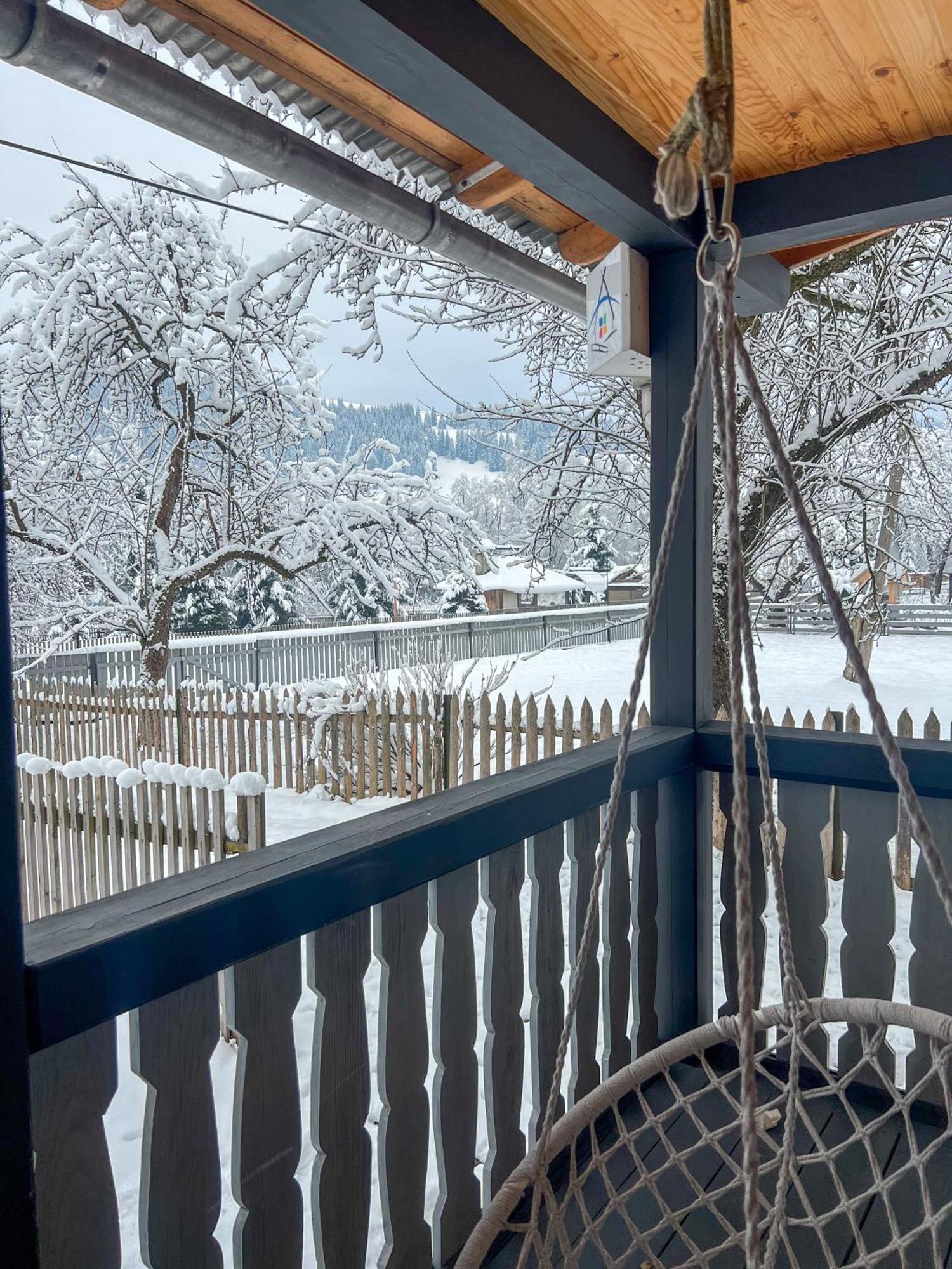 Котедж Шум Черемоша На Березі Річки Verkhovyna Exterior foto